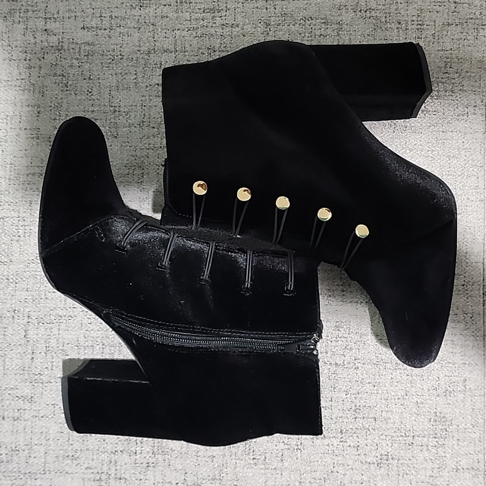 Just Fab Booties size 10